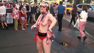 TimesSquareToplessBodyPaint-100_0228-7