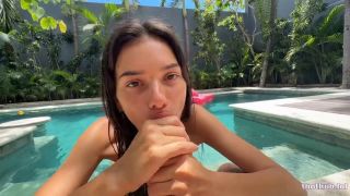 eva  sextape Eva Blume Poolside sextape-6