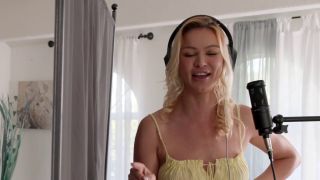 Interview SMOKIN' HOT BLONDE Cherry Kiss Screams With Pleasure While Riding Vince's Hard Cock-3