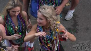 Mardi Gras 2017 From Our Bourbon Street Apartment Girls Flashing For Beads Public-1