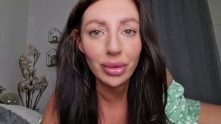 Tattooed Temptress – Mommy Leaves Husband for You.-2
