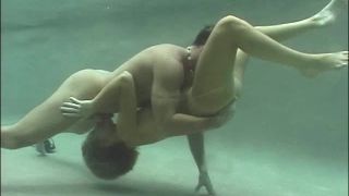 SexUnderwater e0243 Happy Couple (mp4)-4