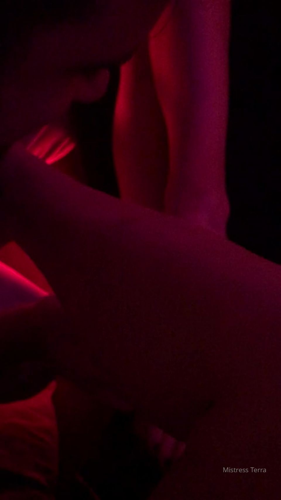 Onlyfans - Mistress Terra - obeymistressterra - obeymistressterraCome see me at the next party - 02-03-2020