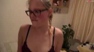Bella-Klein in Mommy next door fuck while in the children !!! on teen -1