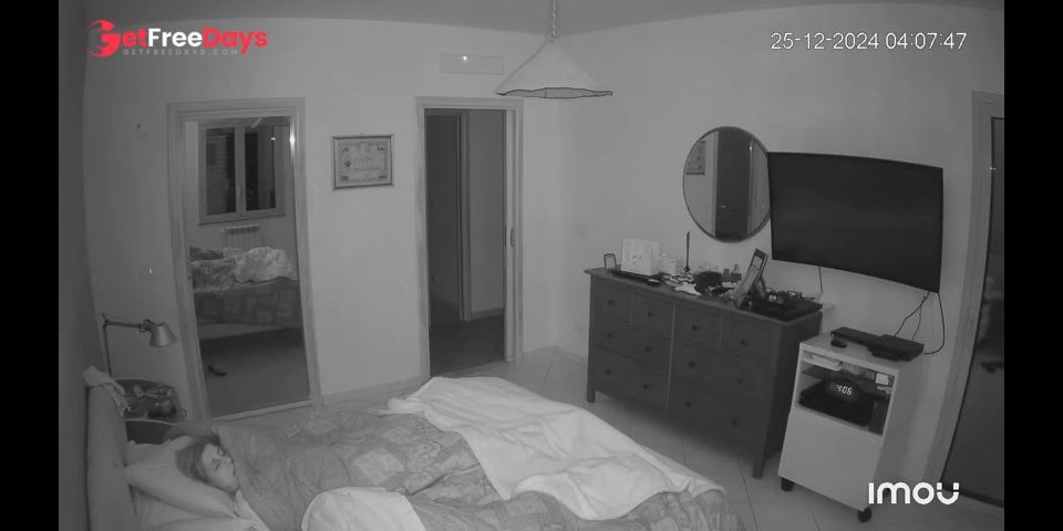 [Sleeping.Porn] Today milf sleeping not alone  bedroom hidden camera