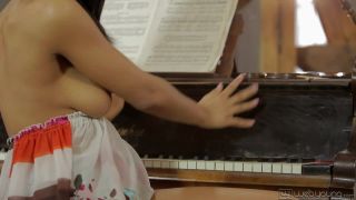 Piano Lesson Tickling-9