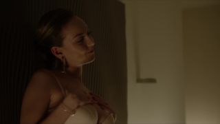 Danna Paola, Ester Exposito - Elite s01e01 (2018) HD 1080p - [Celebrity porn]-5