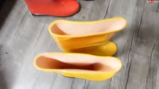 [K2S.CLUB] Shinylady2015 - Du hast einen Gummistiefel Fetisch Dann schau Dir mal meine Sammlu... - HD 720P-9
