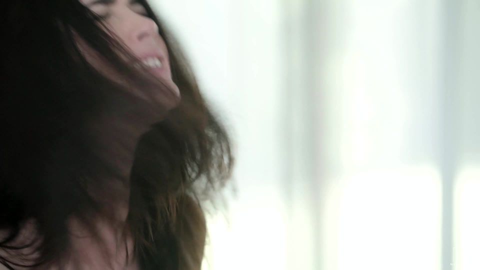 [GetFreeDays.com] Evelyn Claire Eyes On Her hairy porn tubes