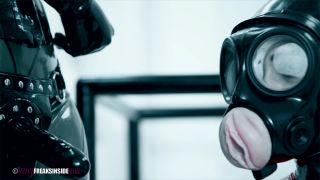 Online Latex Porn – 7809 – The Cube – Part Four – Freaky Girls, Lee Sola & Mary Jale - latex-1