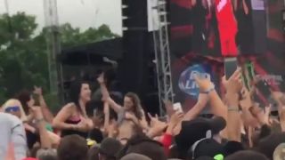 Hot girl flashes tits during a concert-2