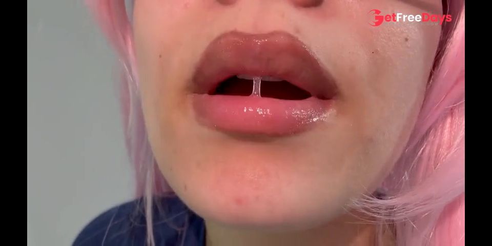 AWESOME SPITTING MOUTH LATINA Ebony big mouth