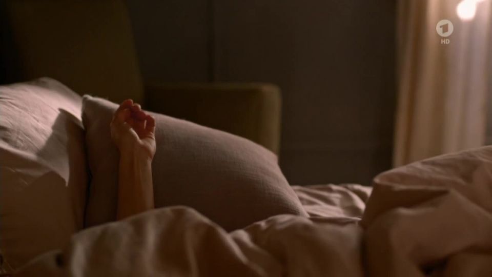 Anja Knauer - Die Inselarztin s01e01 (2018) HD 720p - (Celebrity porn)