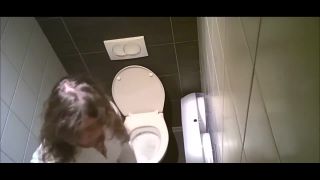 online video 11 amateur 60yr old hardcore porn | French toilet at work | amateur-2