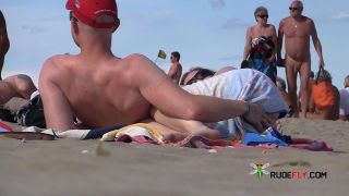 Voyeur cam nude plage Nudism-4