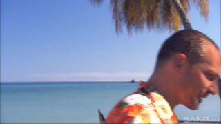 Mandy Saxo Has A Threesome On The Beach GroupSex!-1