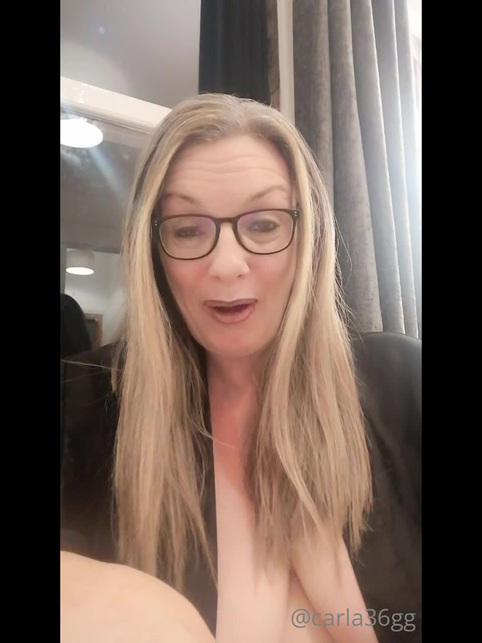Onlyfans - Ultimate Mature Fantasy - carla36gg - carlaggHey Guys happy new year lets End this year on a good note so for everyone tipping thi - 31-12-2020