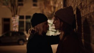 Mackenzie Davis, Kristen Stewart – Happiest Season (2020) HD 1080p - (Celebrity porn)-1