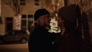 Mackenzie Davis, Kristen Stewart – Happiest Season (2020) HD 1080p - (Celebrity porn)-2