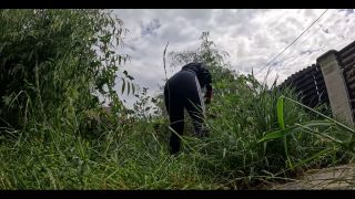 Latina Girls Porn Waiting for a Handsome Gardener-3