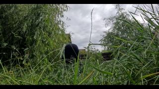 Latina Girls Porn Waiting for a Handsome Gardener-9