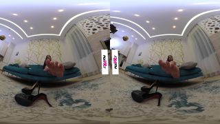 [VR] Worship My Feet-5