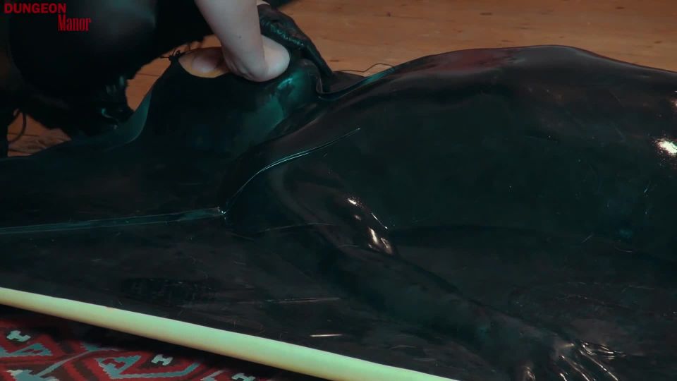 adult xxx video 2 leather glove fetish Mistress Evilyne - Facesitting in a vacuum - FullHD 1080p, smothering on femdom porn