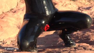 Hot - Valley of Fire-0
