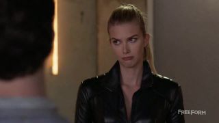 Emma Ishta – Stitchers s02e01 (2016) HD 720p!!!-3