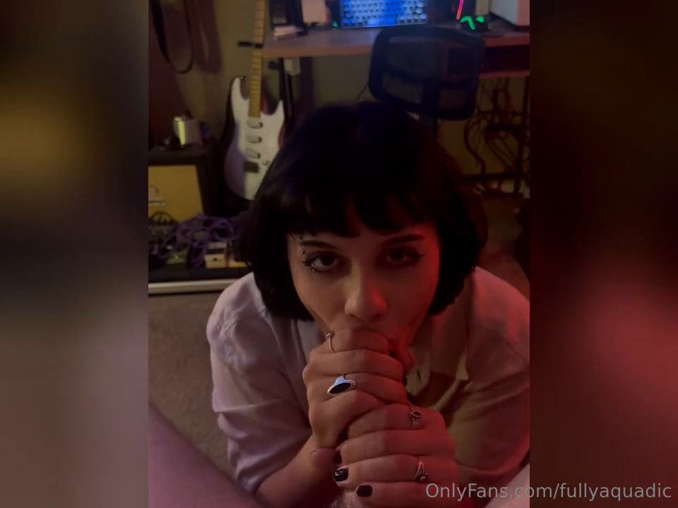 7134 FullyAquadic - OnlyFans 25