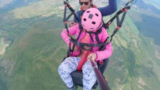 Squirting While Paragliding In 2200 M Above The Sea  7000 Feet 1080p-0