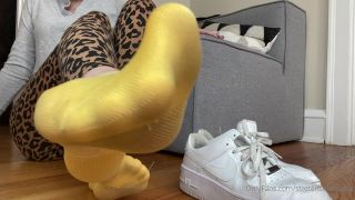 free adult clip 9 sizetensolemates 16 12 2020 1463065402 soak my nike socks with your cum joi side note my voice is super sexyyy e | sizetensolemates | feet porn feet fetish-0