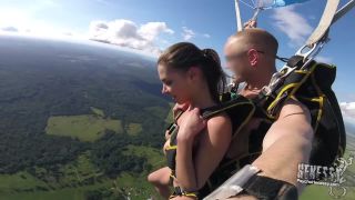 Alina Hennesy Ally Breelsen Naked Parachute Jump-8