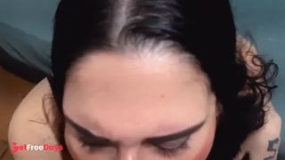 Gostosa na coleira Garganta profunda Boquete babado Gozei no copo e fiz ela beber tudo-0