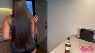 Hooters Girl Tired Of Working Finally Gets Her Big Break 1080p-0