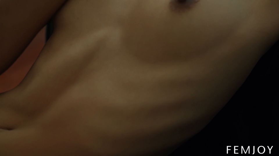 Innocent Hearts Erotic Teen Fantasy Solo Poses FemJoy Natura