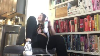 Dani Daniels - Dani Daniels . com - Hitachi Workout-3