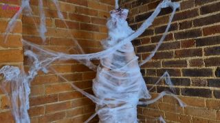 [Lil missy] Untidy Housewife Webbed, Bitten And Cocooned ...-9