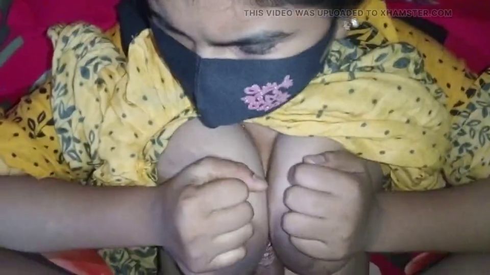 Fuck Her I fucked my wife's breasts. And after fucking her breasts, I cummed on her breasts.