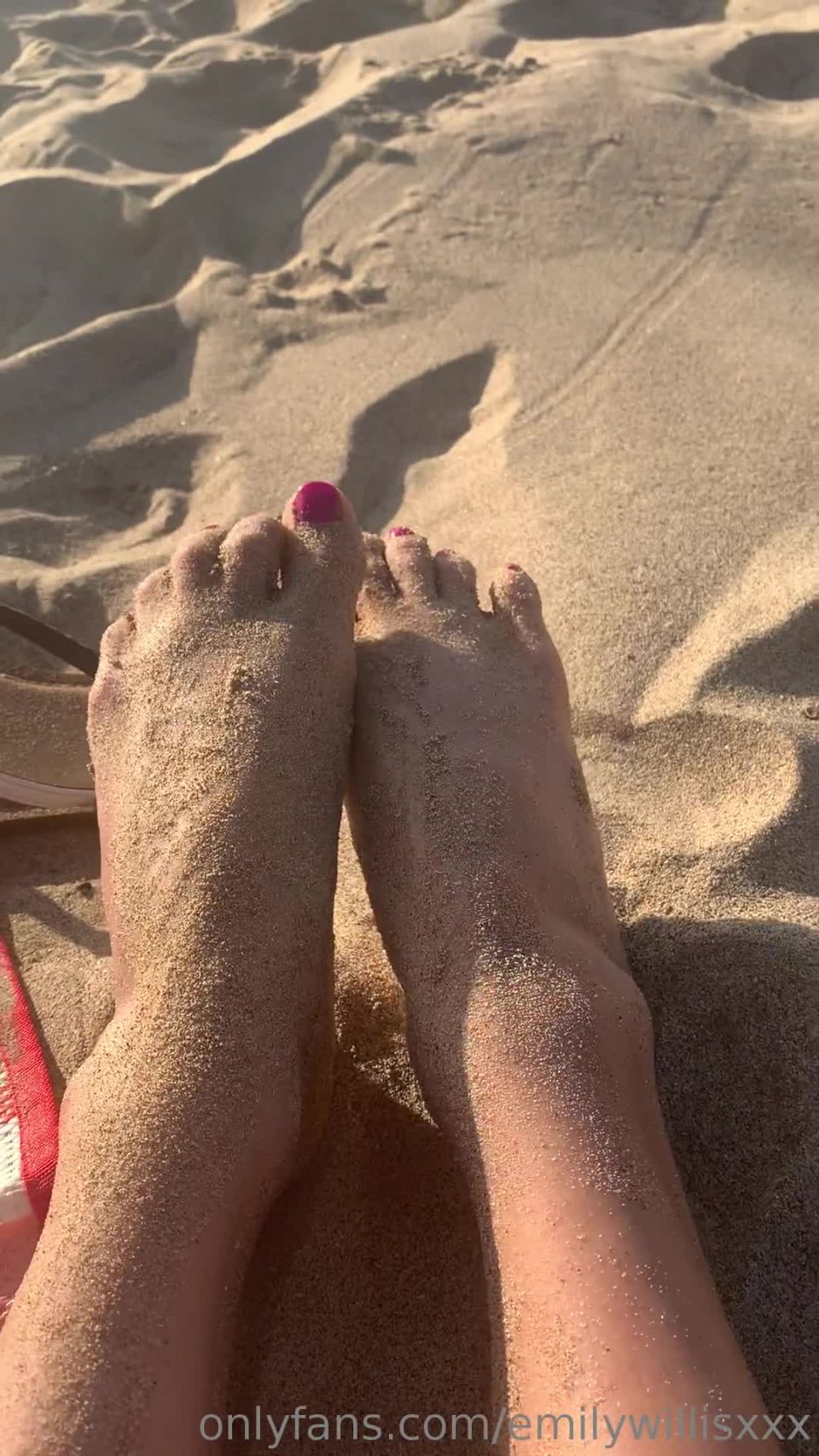 emilywillisxxx  Look at my pretty feet on feet porn 