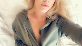 Lexi Luv () Lexilluv - its a lazy cozy day come cuddle 13-06-2019-0