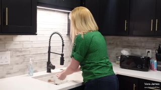 Sexyblonde69xx – Kink Island Mommy Son Fantasies.-3