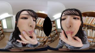 SAVR-414 【8KVR】美人で巨乳な司書さんは…今日もノーパンで仕事する。 気になる男をサイレント生足誘惑して膣欲を満たす紗々原ゆり-9