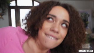 Willow Ryder Flashing My Ass To My New Stepbrother - 07 April 2024 - Flashing-3