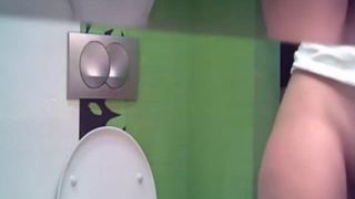 free online video 46 Cute blonde girl in the toilet. hidden cam - hidden camera - webcam -5