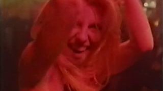 Sara Cosmi – Delitti a Luce Rossa (1996) - [Celebrity porn]-3