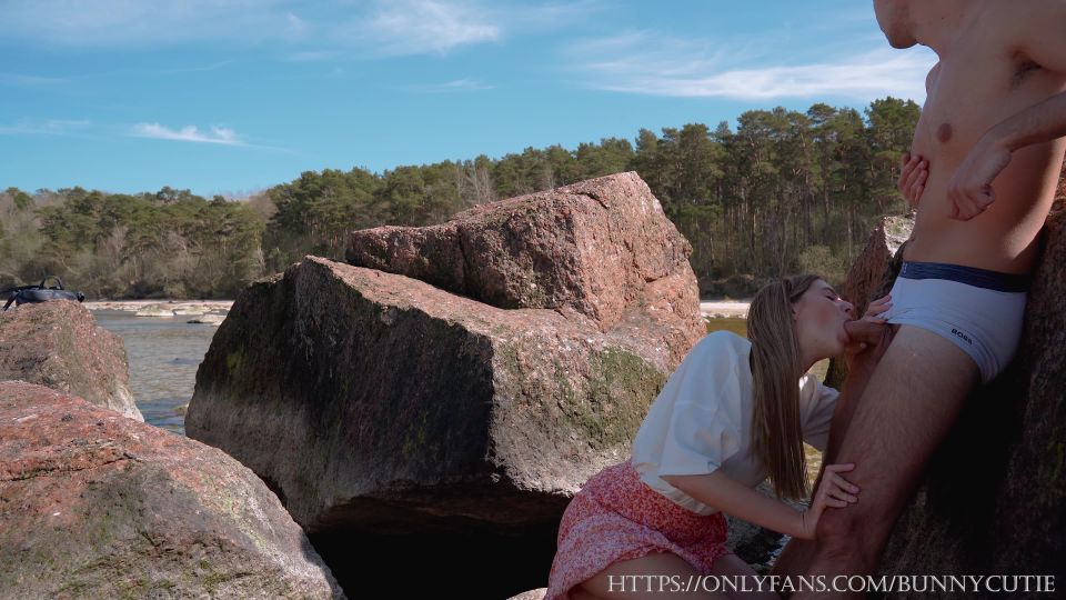 Extremely Risky Pounding Pussy On The Public Beach. Open Shore - Public