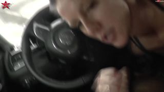 7167 Public Blowjob Im Parkhaus Hollywood-7