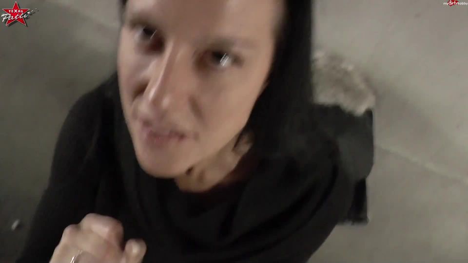 7167 Public Blowjob Im Parkhaus Hollywood