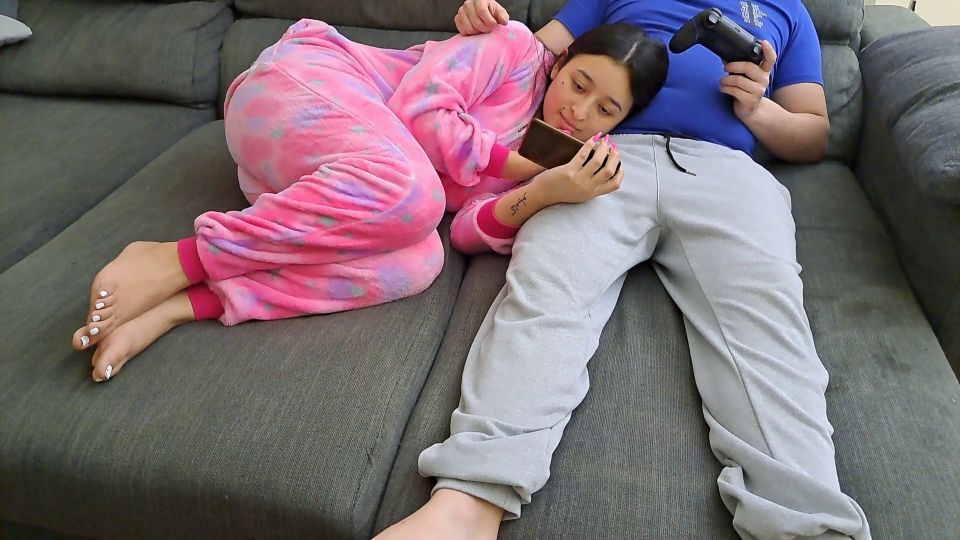 Miss Squirting Stepsister sucks stepbrother and eats his sperm while he plays video games